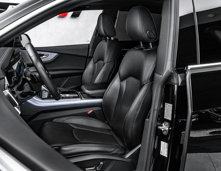 Audi Q8 SUV / Terénní 3,0 l 210 kw