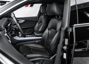 Audi Q8 SUV / Terénní 3,0 l 210 kw