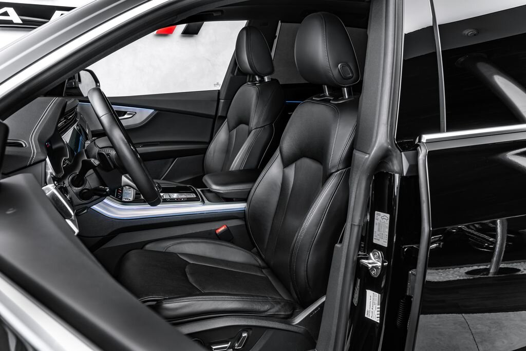 Audi Q8 SUV / Terénní 3,0 l 210 kw