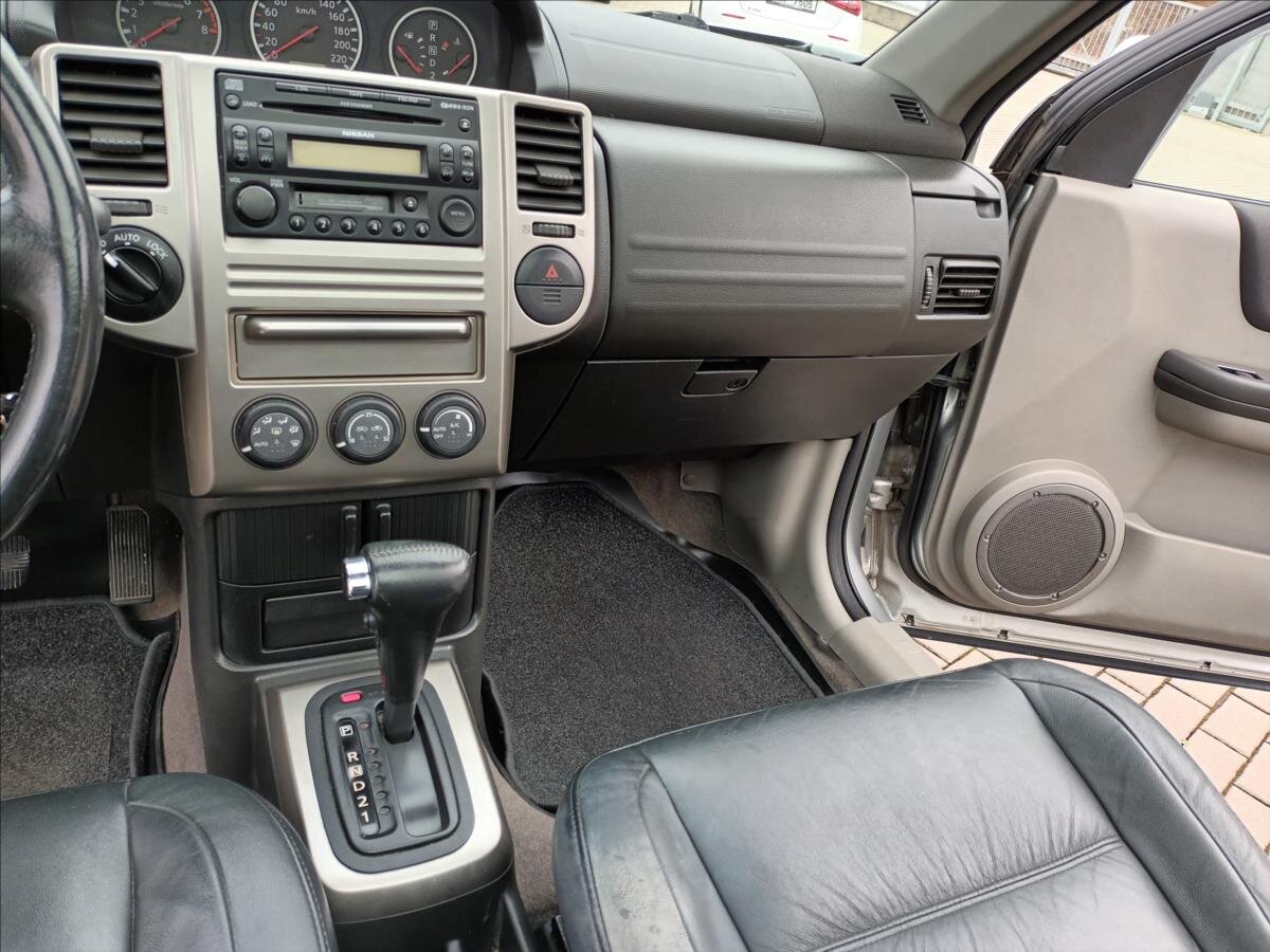 Nissan X-Trail SUV / Terénní 2,5 l 121 kw