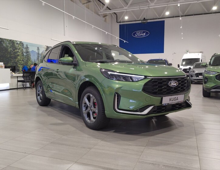 Ford Kuga SUV / Terénní 2,5 l 178 kw