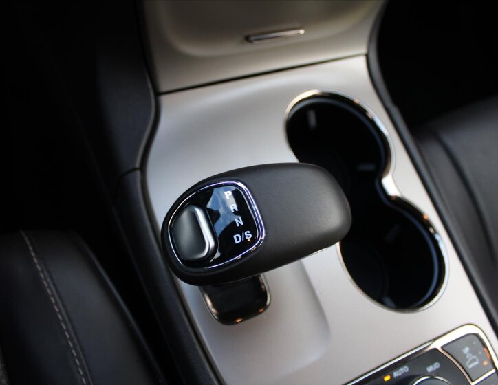 Jeep Grand Cherokee SUV 3,0 l 184 kw