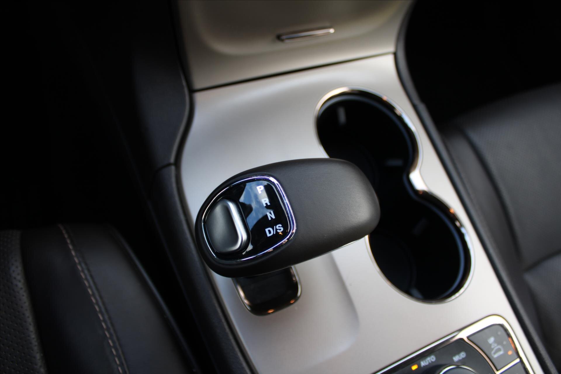 Jeep Grand Cherokee SUV 3,0 l 184 kw