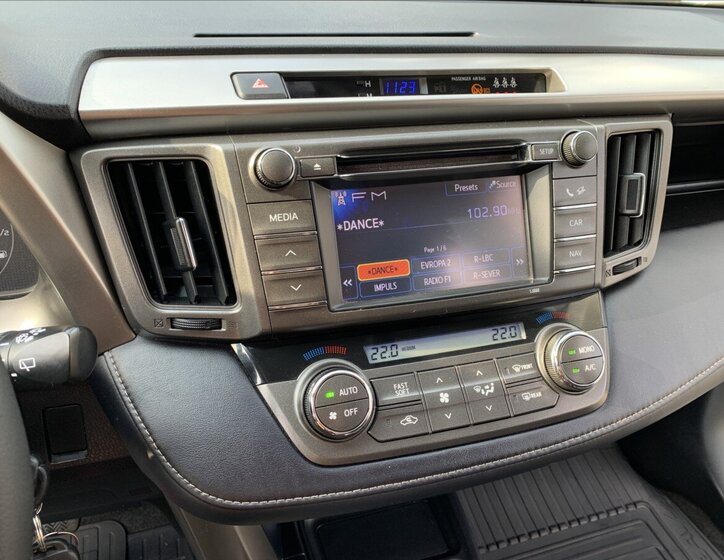 Toyota RAV4 SUV / Terénní 2,2 l 110 kw