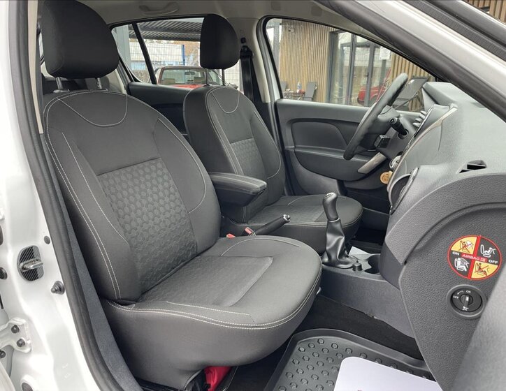 Dacia Sandero Hatchback 1,1 l 54 kw