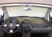 Volkswagen New Beetle 22