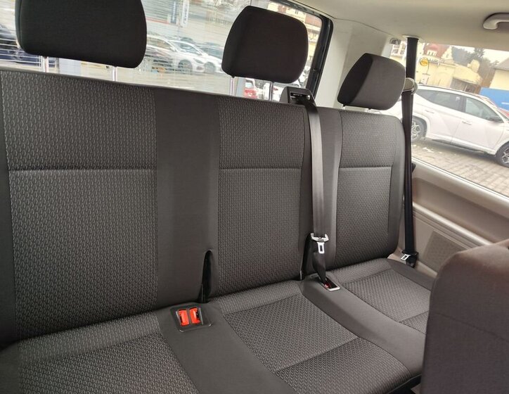 Volkswagen Caravelle MPV 2,0 l 110 kw