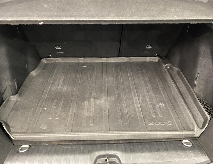 Peugeot 2008 Hatchback 1,2 l 60 kw