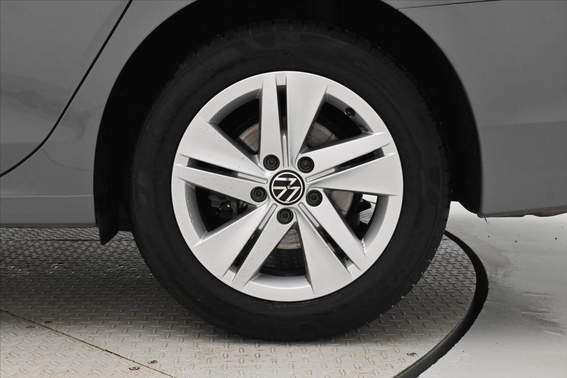 Volkswagen Golf Kombi 2,0 l 110 kw