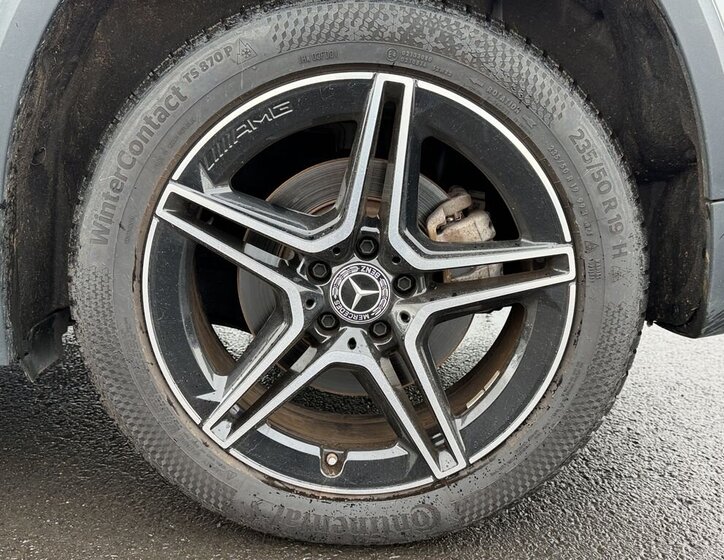 Mercedes-Benz GLA SUV / Terénní 1,3 l 160 kw