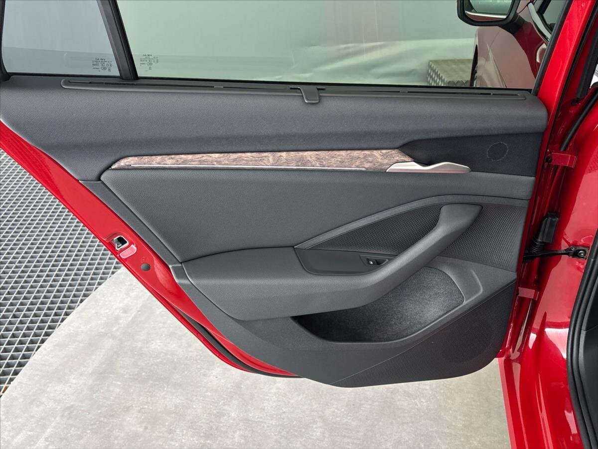 Škoda Superb Kombi 2,0 l 142 kw