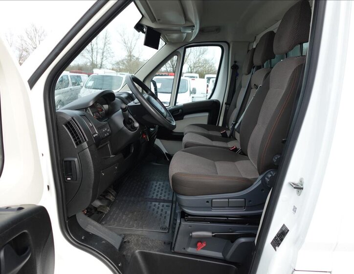 Peugeot Boxer Skříň 2,0 l 120 kw