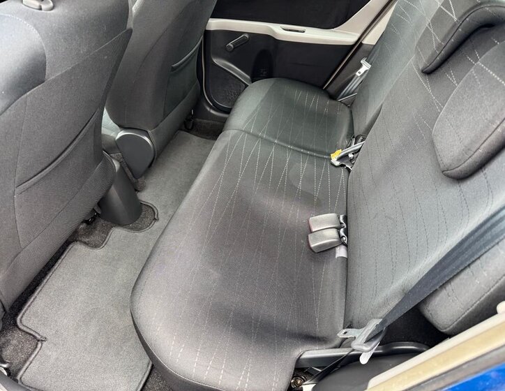 Toyota Yaris Hatchback 998,0 51 kw