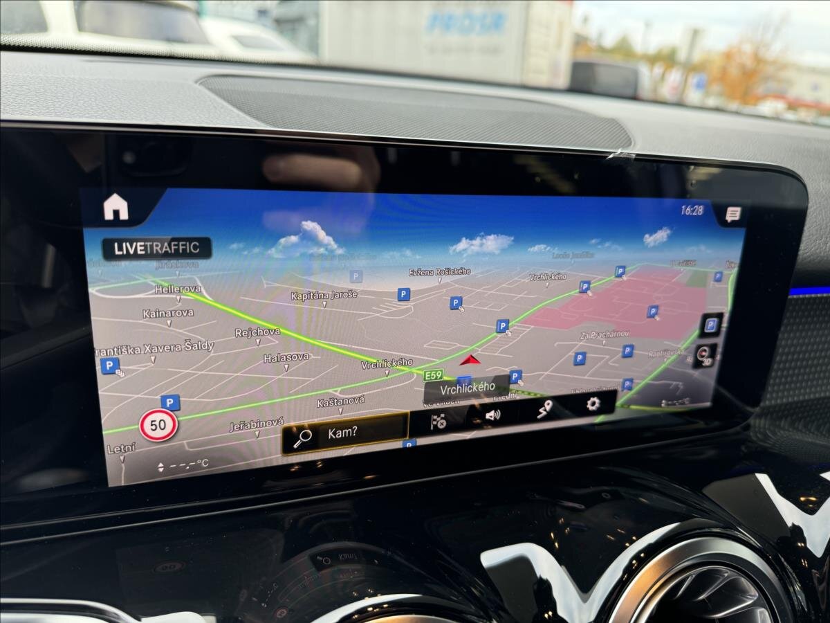 Mercedes-Benz GLB SUV 1,3 l 120 kw