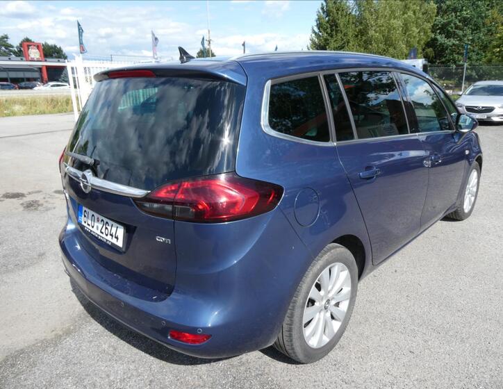 Opel Zafira 9