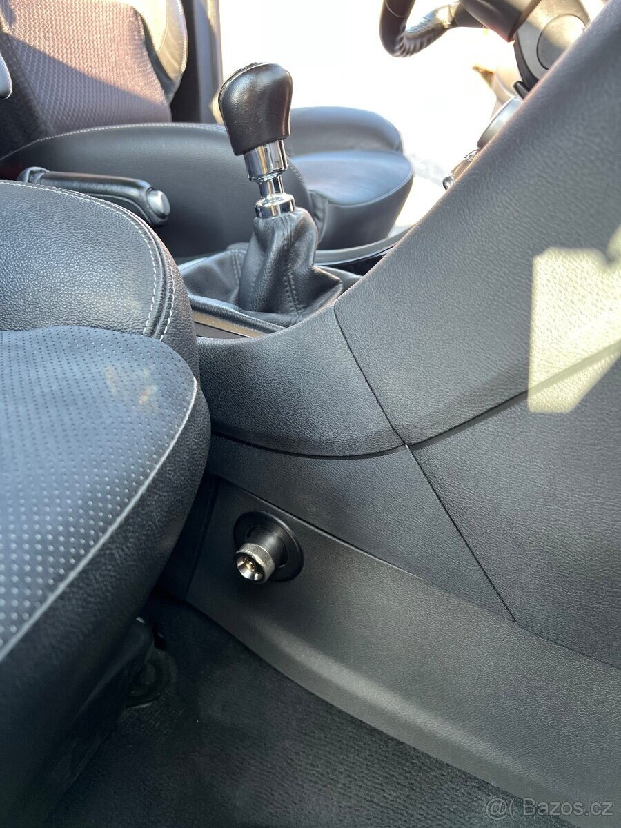 Ford Mondeo Liftback 2,0 l 120 kw