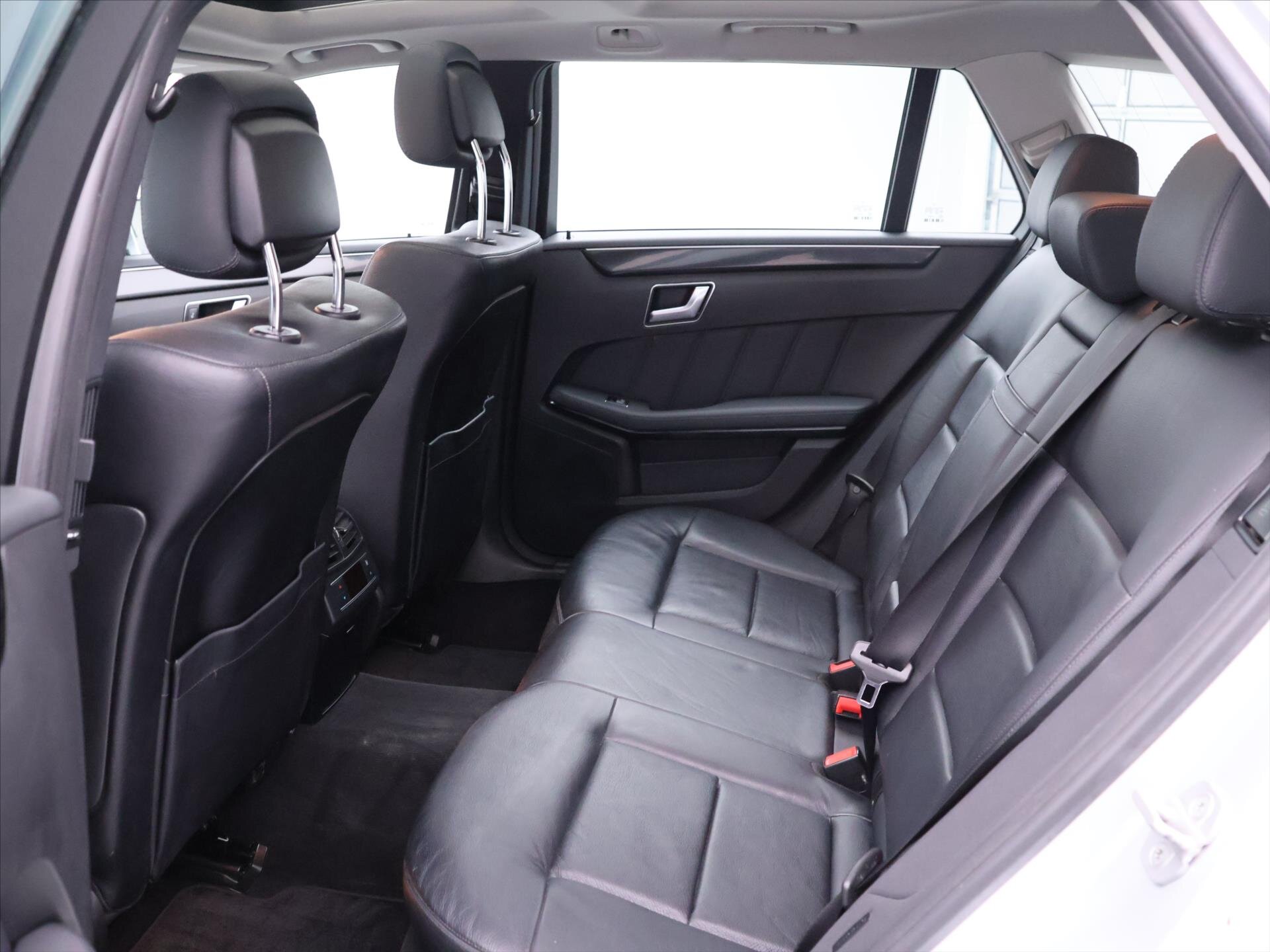 Mercedes-Benz Třídy E Kombi 3,0 l 195 kw