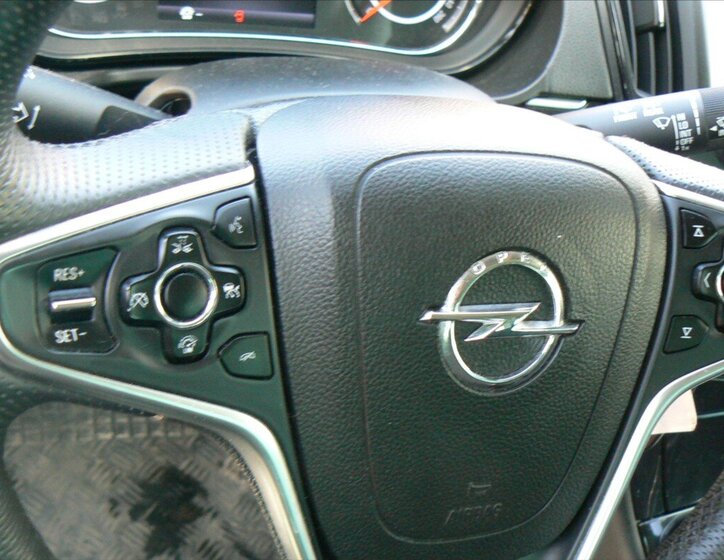 Opel Insignia Kombi 2,0 l 125 kw