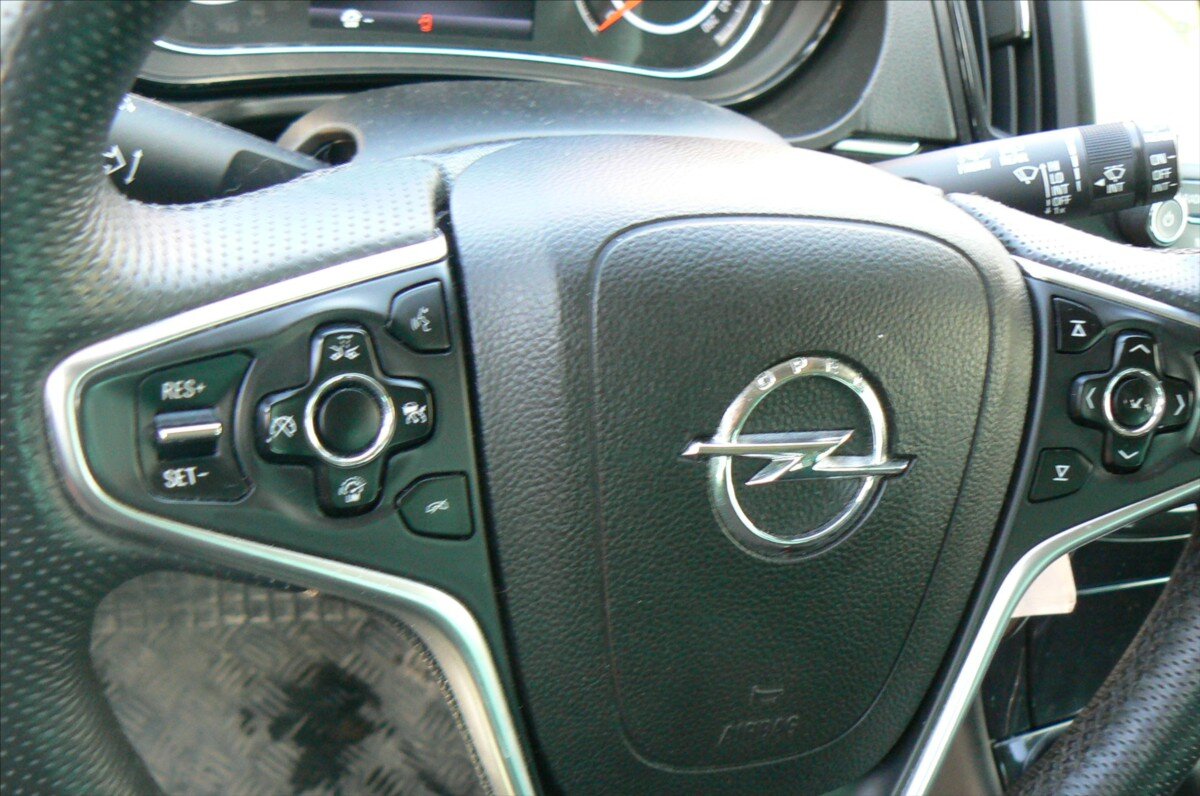 Opel Insignia Kombi 2,0 l 125 kw