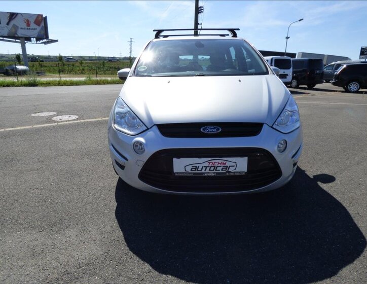 Ford S-MAX 8