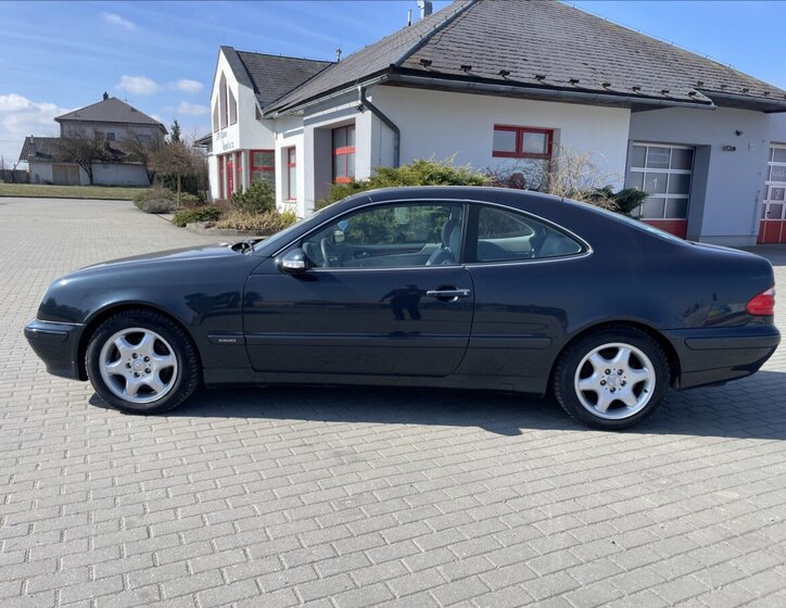 Mercedes-Benz CLK Kupé 2,0 l 120 kw