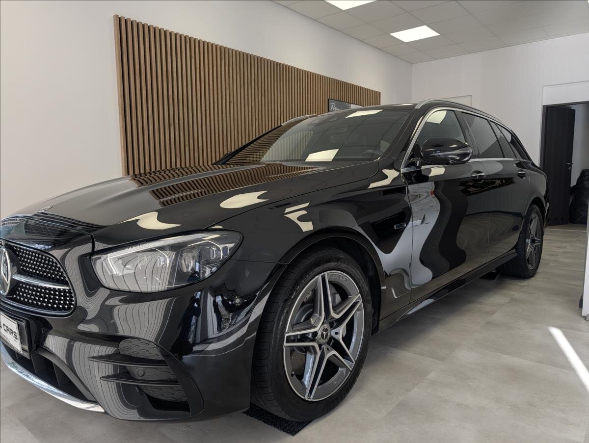 Mercedes-Benz Třídy E Kombi 2,0 l 143 kw