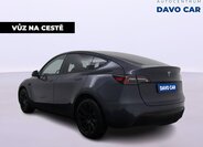 Tesla Model Y 4