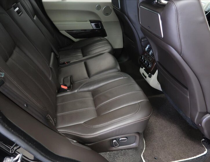 Land Rover Range Rover SUV / Terénní 4,4 l 250 kw