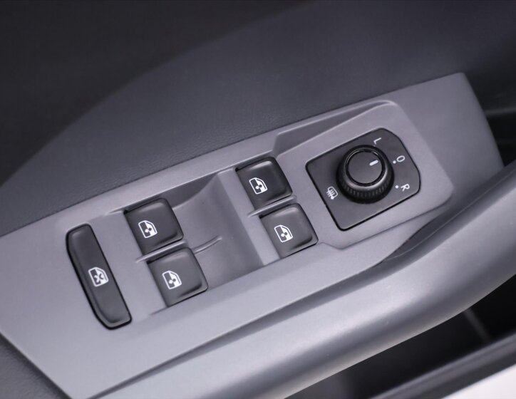 Volkswagen T-Cross 17