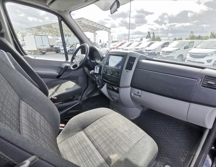 Mercedes-Benz Sprinter 18