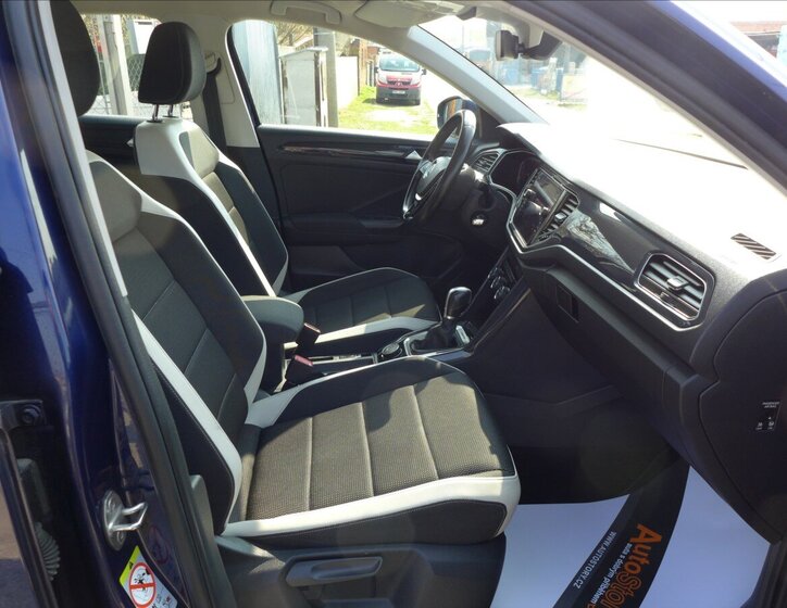 Volkswagen T-Roc SUV / Terénní 2,0 l 110 kw