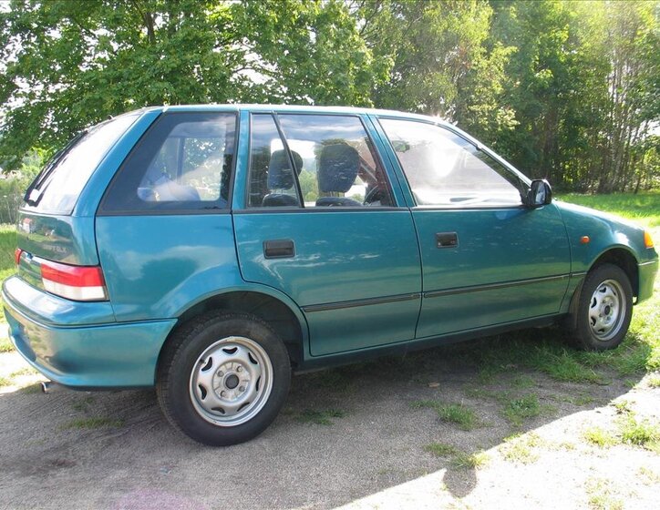 Suzuki Swift Hatchback 993,0 39 kw