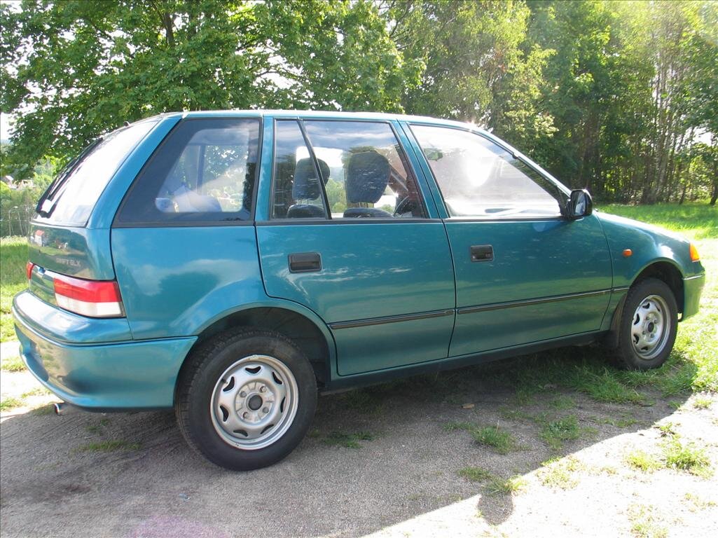 Suzuki Swift Hatchback 993,0 39 kw
