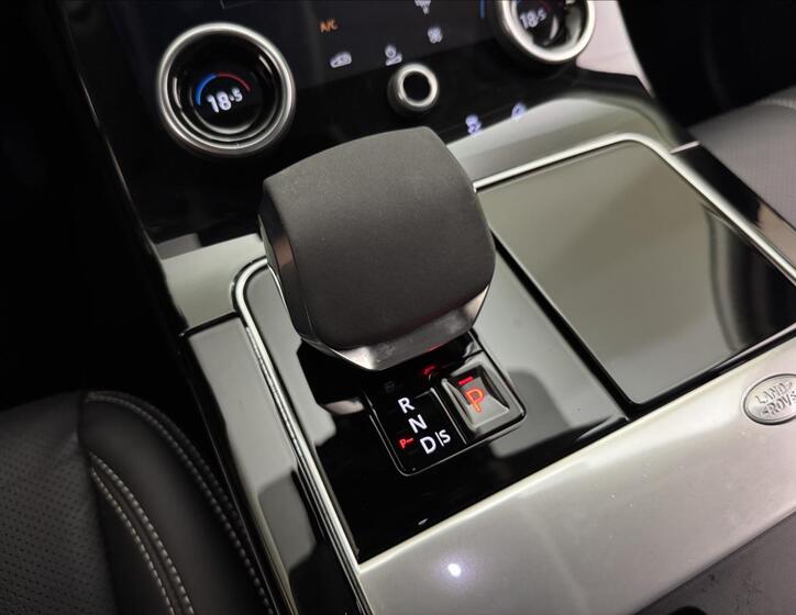 Land Rover Range Rover Velar 28