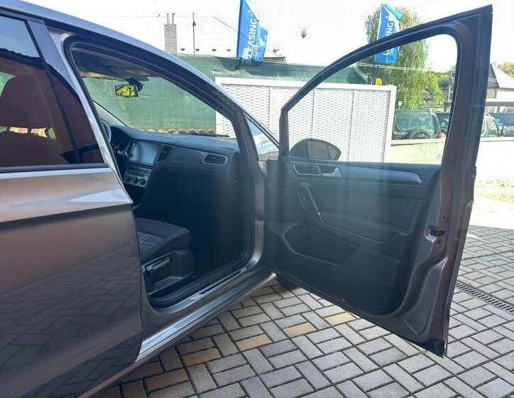 Volkswagen Golf Sportsvan 25