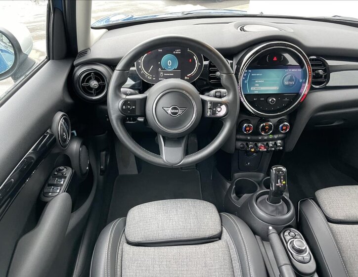 Mini Cooper Hatchback 1,5 l 100 kw