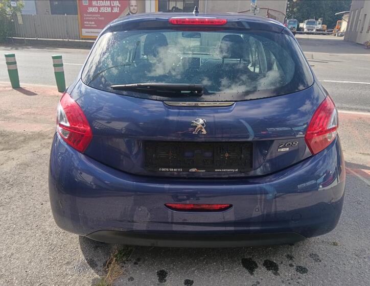 Peugeot 208 9