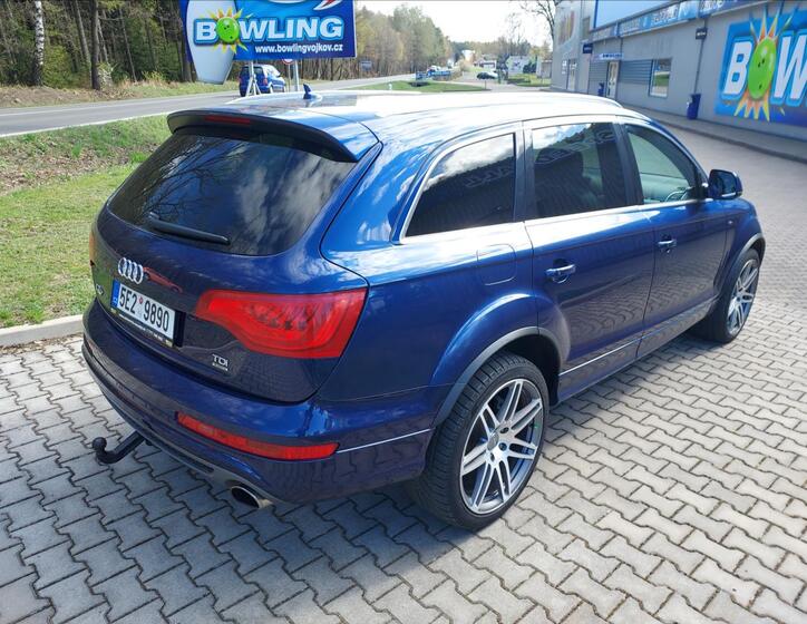 Audi Q7 5