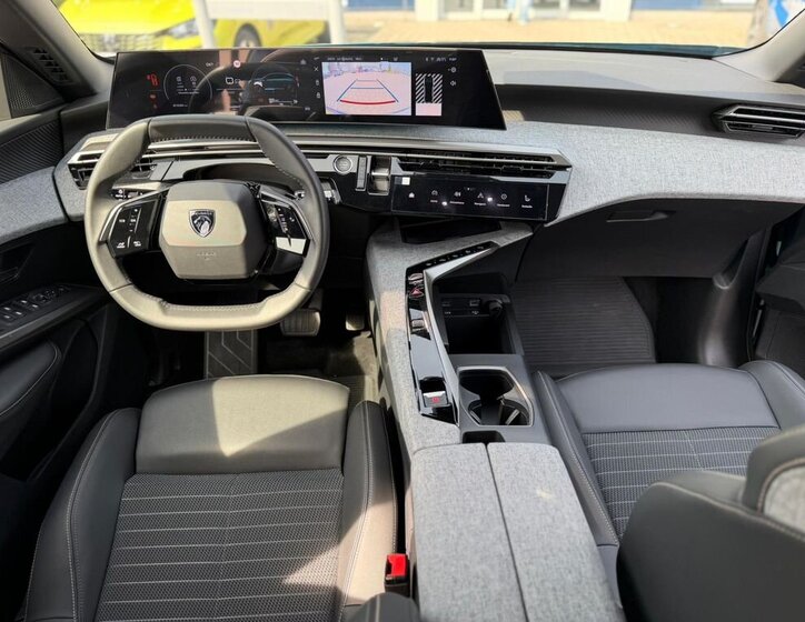 Peugeot 3008 SUV / Terénní 1,2 l 107 kw