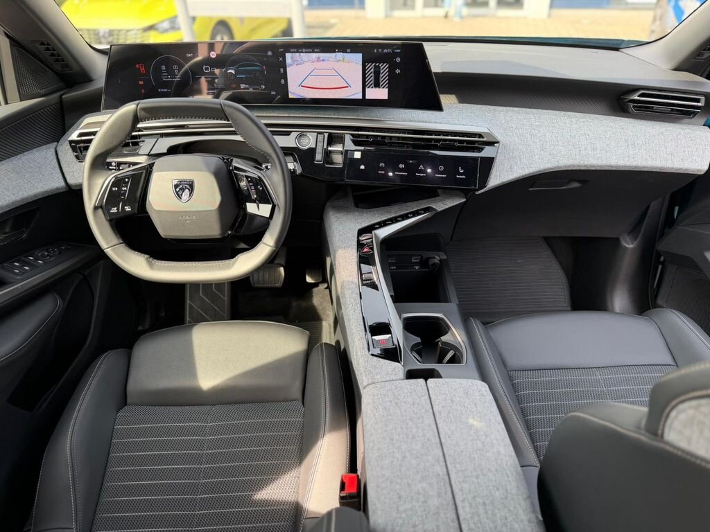 Peugeot 3008 SUV / Terénní 1,2 l 107 kw