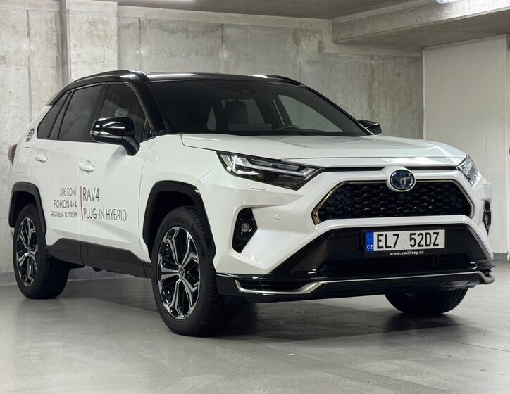 Toyota RAV4 SUV 2,5 l 228 kw