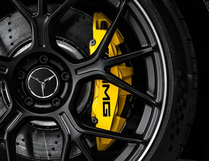 Mercedes-Benz AMG GT 12