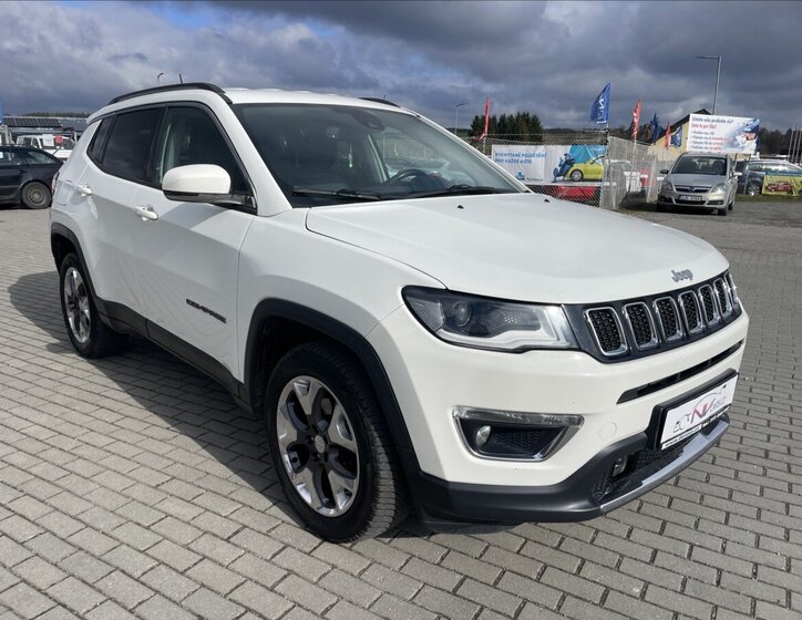 Jeep Compass SUV / Terénní 2,0 l 103 kw