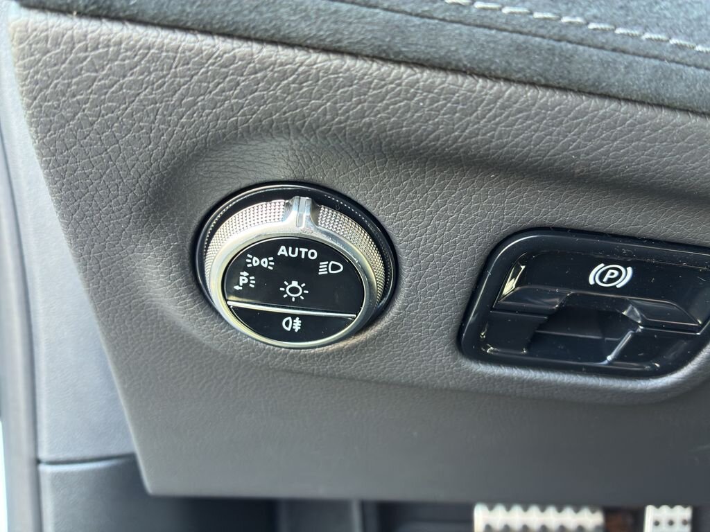 Mercedes-Benz EQE Sedan / Limuzína 0,0 215 kw