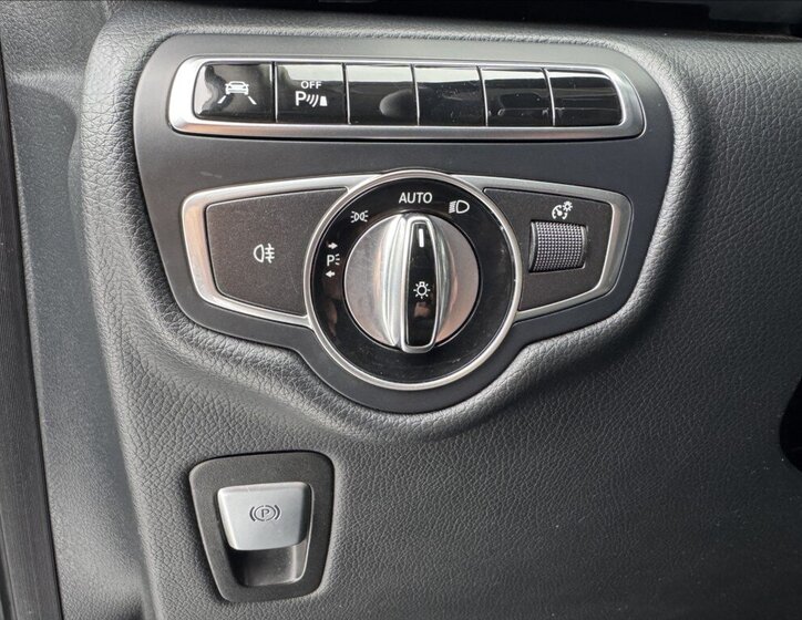 Mercedes-Benz Třídy V 28