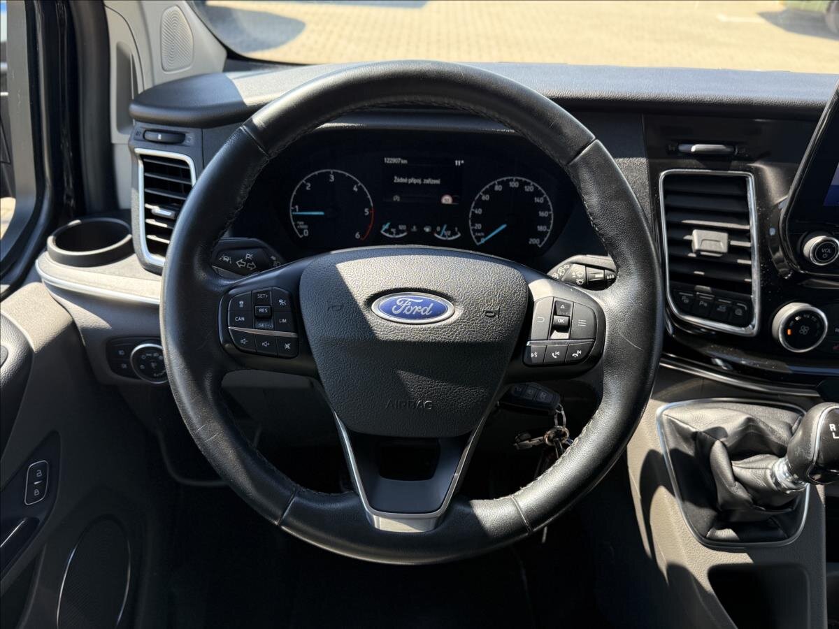 Ford Tourneo Custom MPV 2,0 l 136 kw