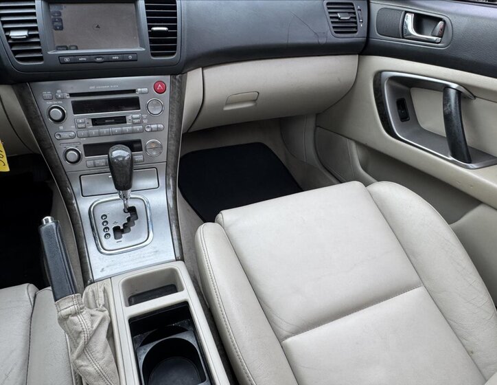 Subaru Legacy Kombi 3,0 l 180 kw