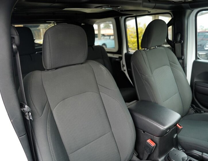 Jeep Wrangler SUV / Terénní 2,1 l 147 kw