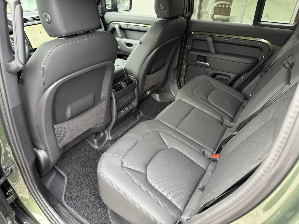 Land Rover Defender SUV / Terénní 3,0 l 184 kw