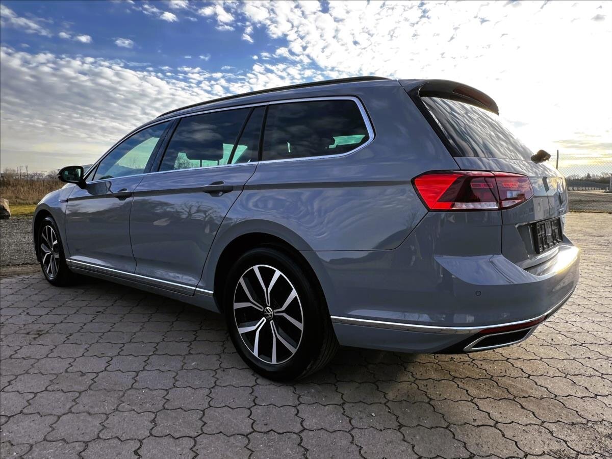 Volkswagen Passat Kombi 1,4 l 160 kw